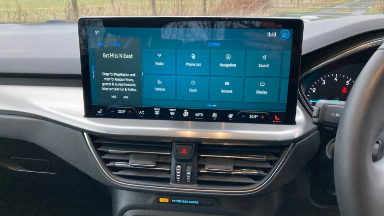 Ford Focus 1.0 EcoBoost Hybrid mHEV 155 Titanium 5dr Petrol Hatchback